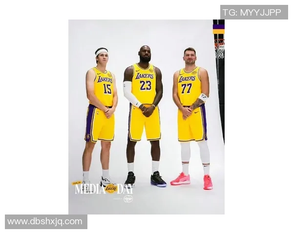 布伦森拉文荣膺上周最佳球员詹姆斯东契奇库里同获提名 布伦森拉文荣膺上周最佳球员詹姆斯东契奇库里同获提名